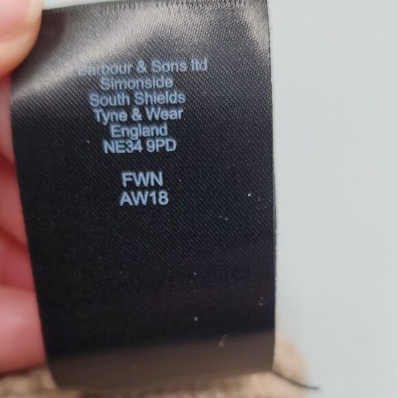 BARBOUR | OSFM KID'S | POM POM WINTER HAT BEANIE KNIT HAT in TAN BROWN - Picture 4 of 7